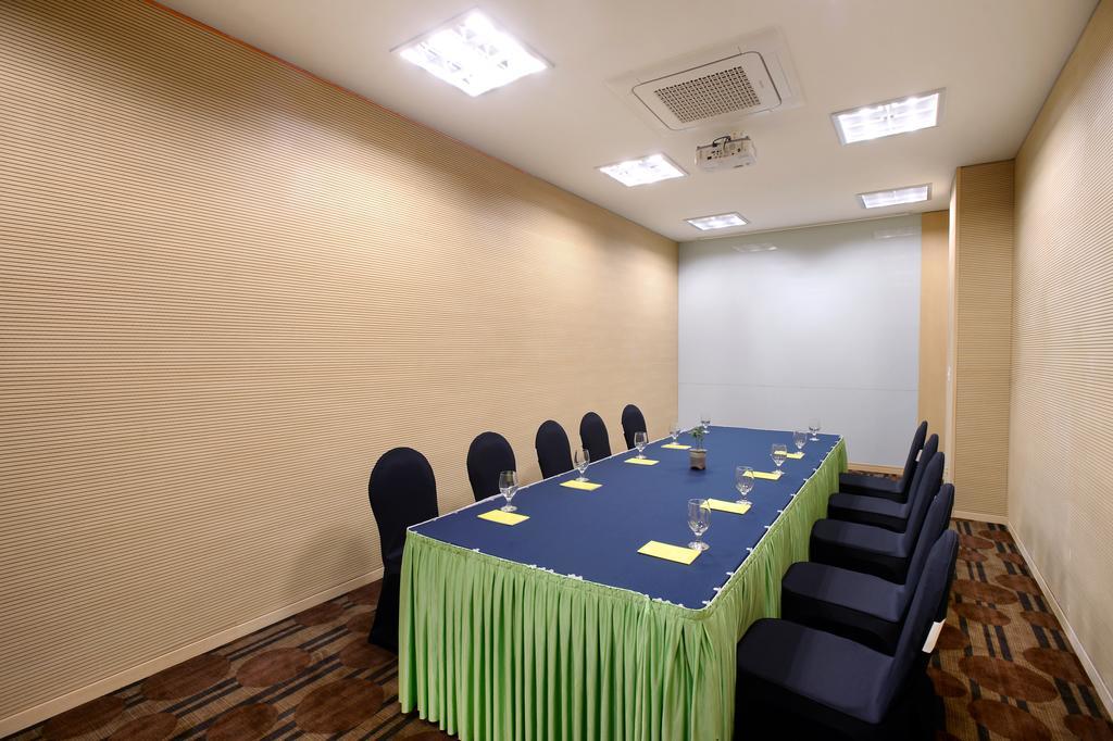 סאוגוויפו Jeju Aerospace Hotel מראה חיצוני תמונה