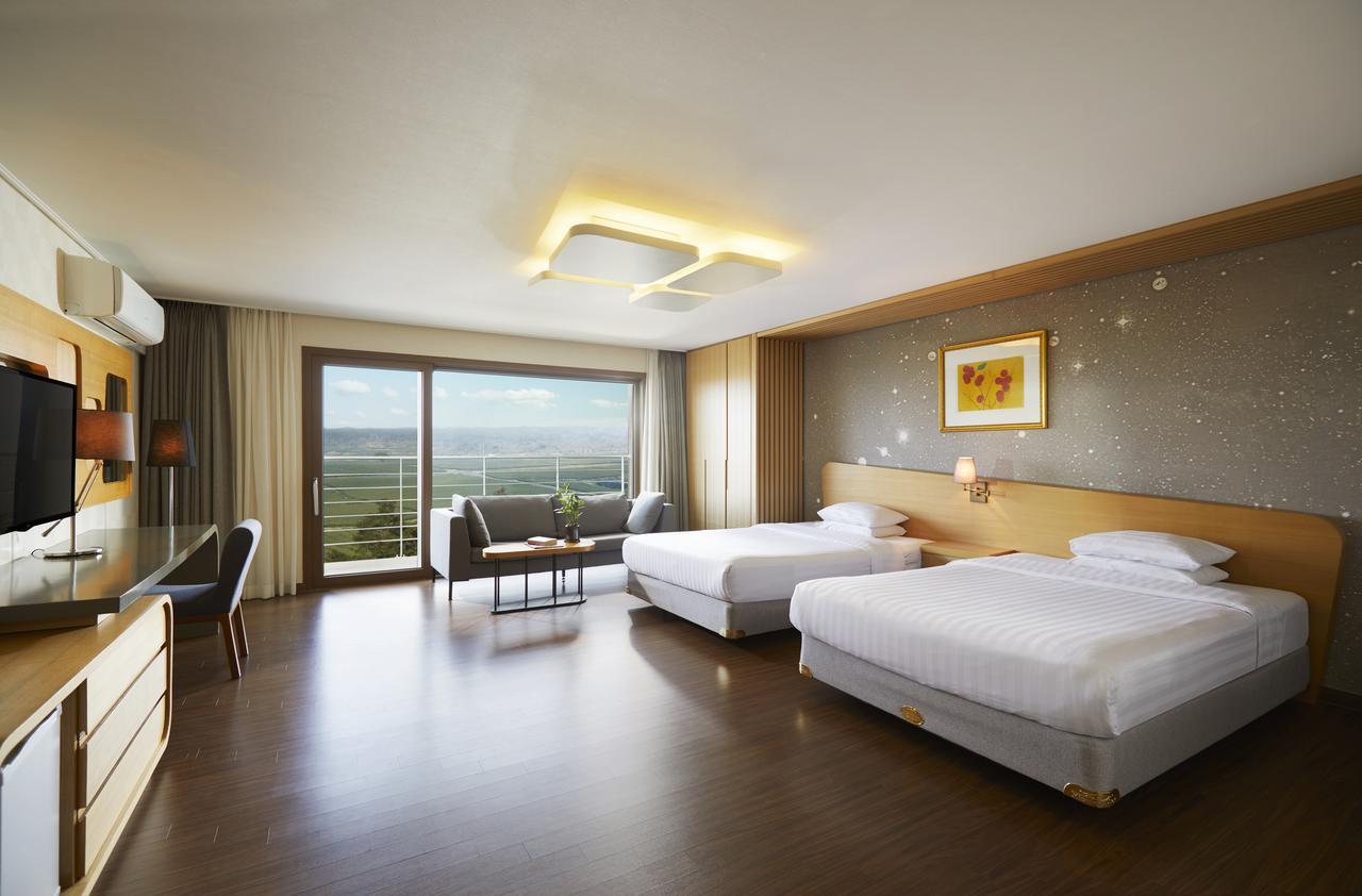 סאוגוויפו Jeju Aerospace Hotel מראה חיצוני תמונה